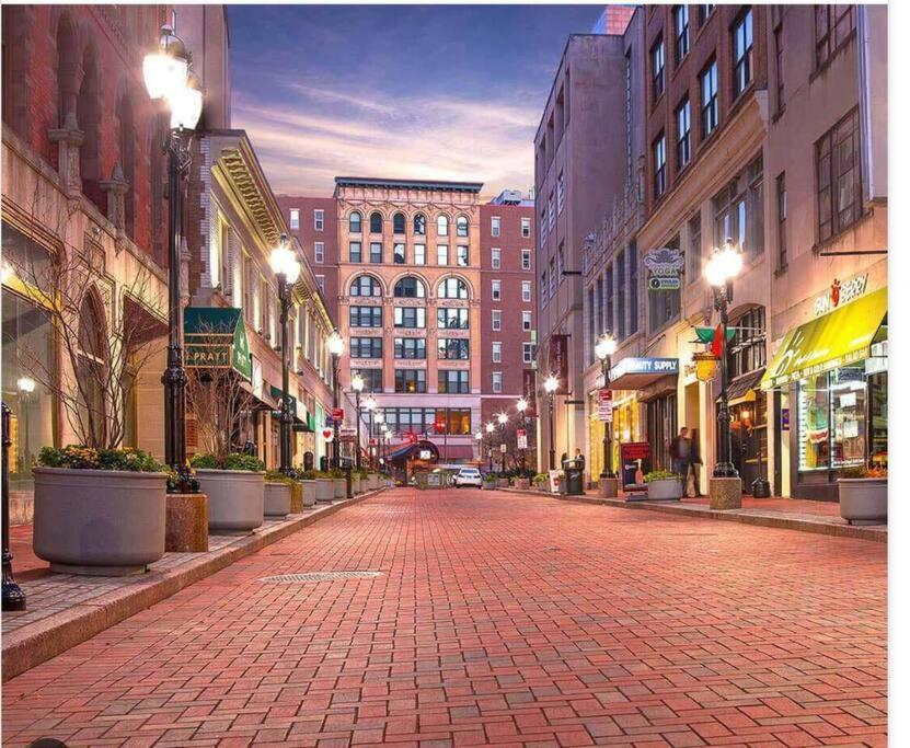 Hartford Downtown: 2Mins Walk To Xl Center Daire Dış mekan fotoğraf